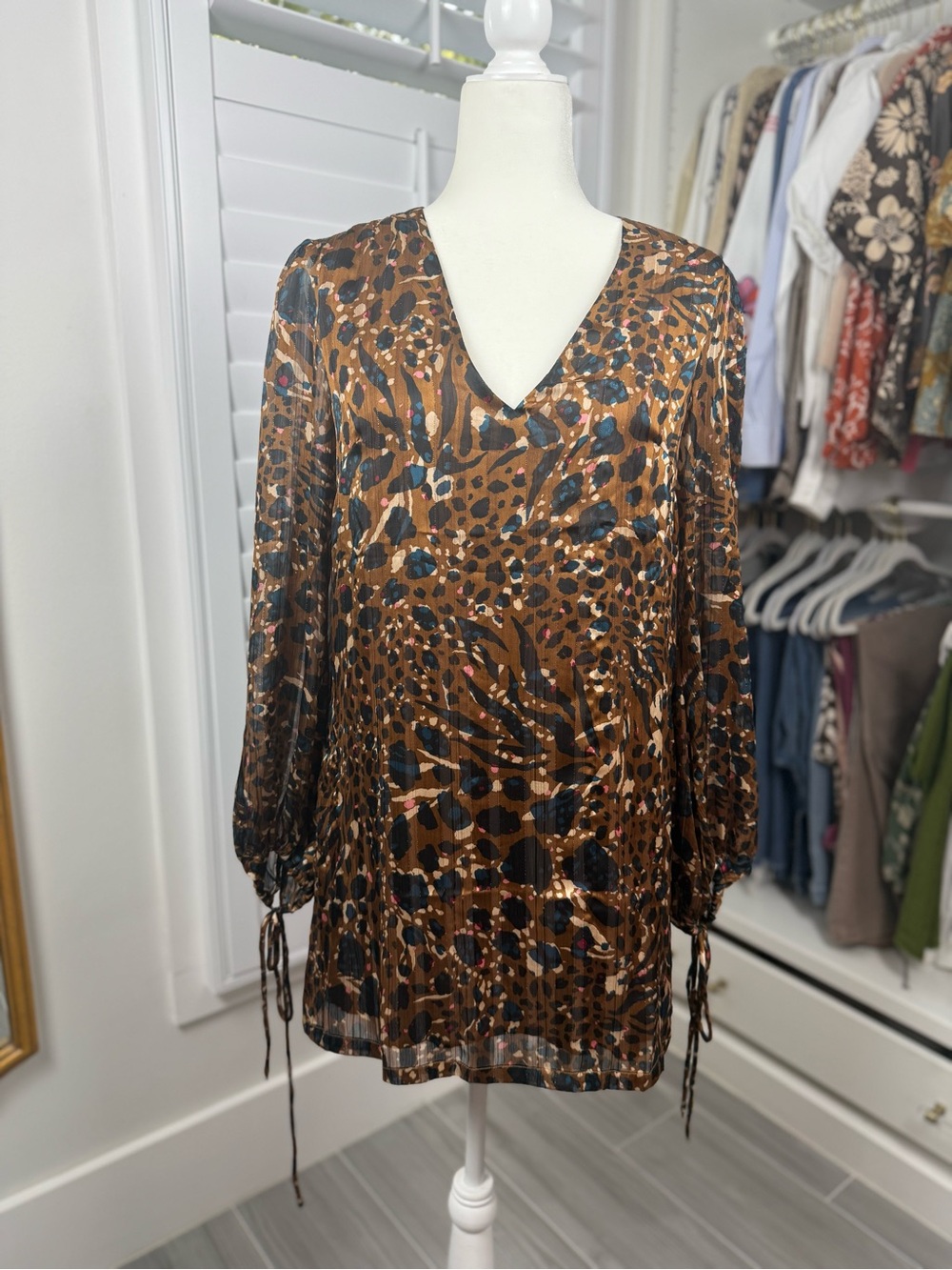 Traffic People Animal-Print V-Neck mini Dress/Tunic with Drawstring Sleeves Boho